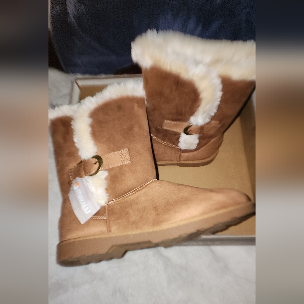 Cozy Brown Winter Boots with Faux Fur